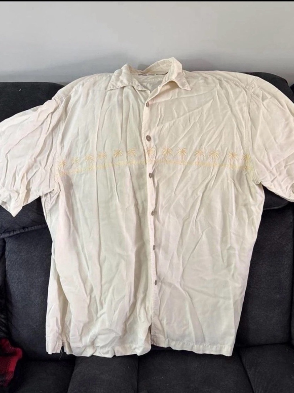 Men's Cream Short-Sleeve Button-Up Shirt with Subtle Embroidery